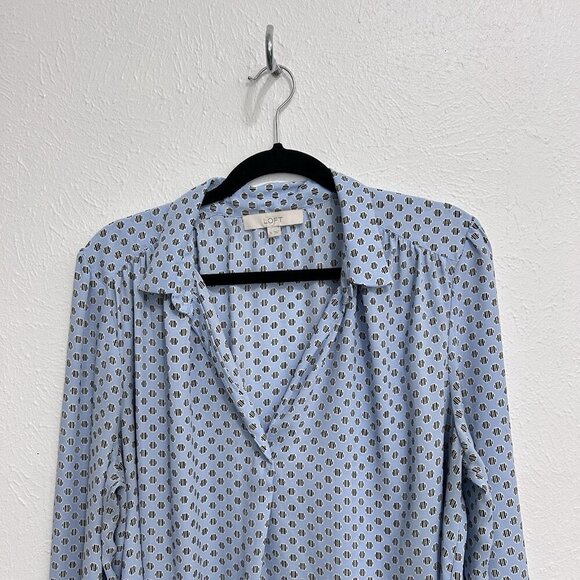 Loft Blouse Popover Light Blue Striped Dots Long Sleeve Shirt Top V Neck Size XL - Picture 2 of 11